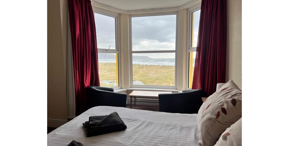 Guest House Overlooking the Seafront of Barmouth