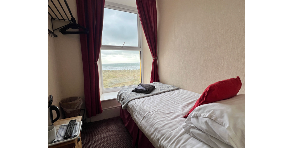 Guest House Overlooking the Seafront of Barmouth