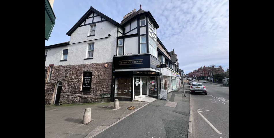 Freehold Mixed-Use Property in Town Centre
