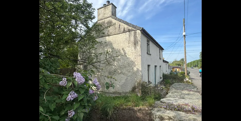 Semi-Detached Property (Formerly Two Properties) in need of Modernisation with Good-Size Garden to Rear