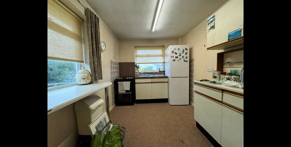 Detached Three-Bedroom Bungalow with Garage