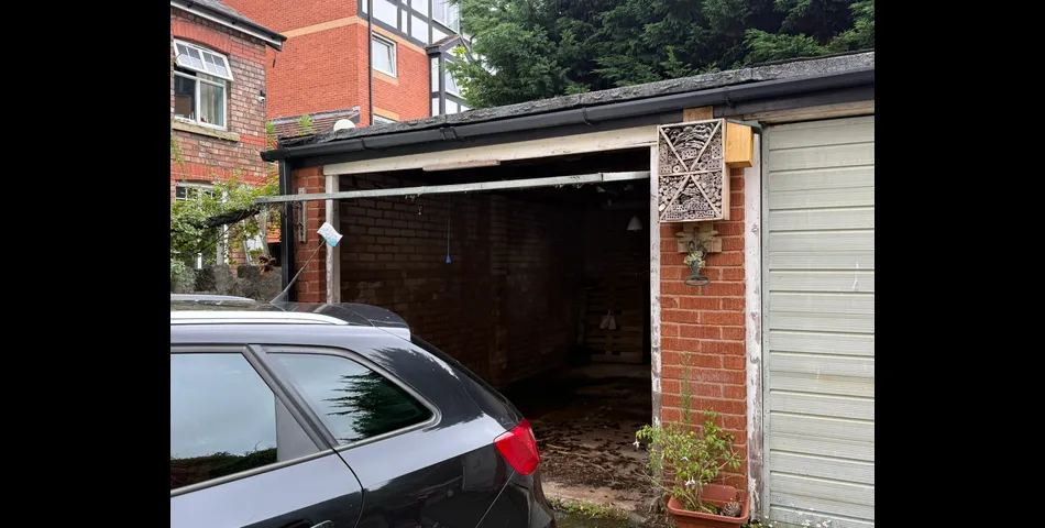Leasehold Commercial Property (Ground Floors) in a Residential Area