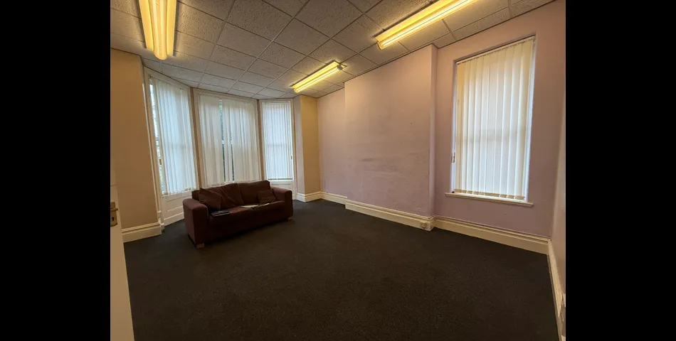 Leasehold Commercial Property (Ground Floors) in a Residential Area