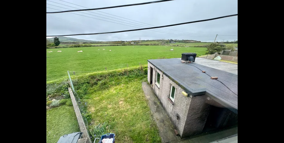 Three-Bedroom Terraced Property with Rural Views