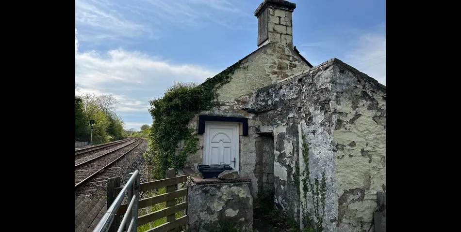 Traditional stone cottage with LAND.