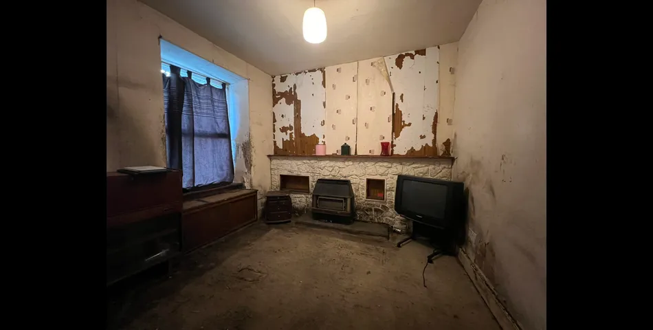  Two Bedroom Terraced House in Need of Refurbishment