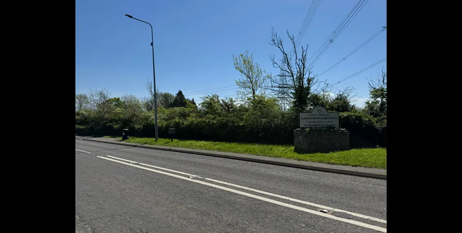 Land Extending to Circa 1.65 Acres