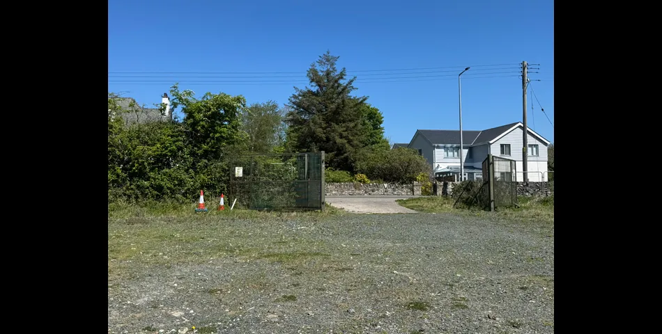 Land Extending to Circa 1.65 Acres