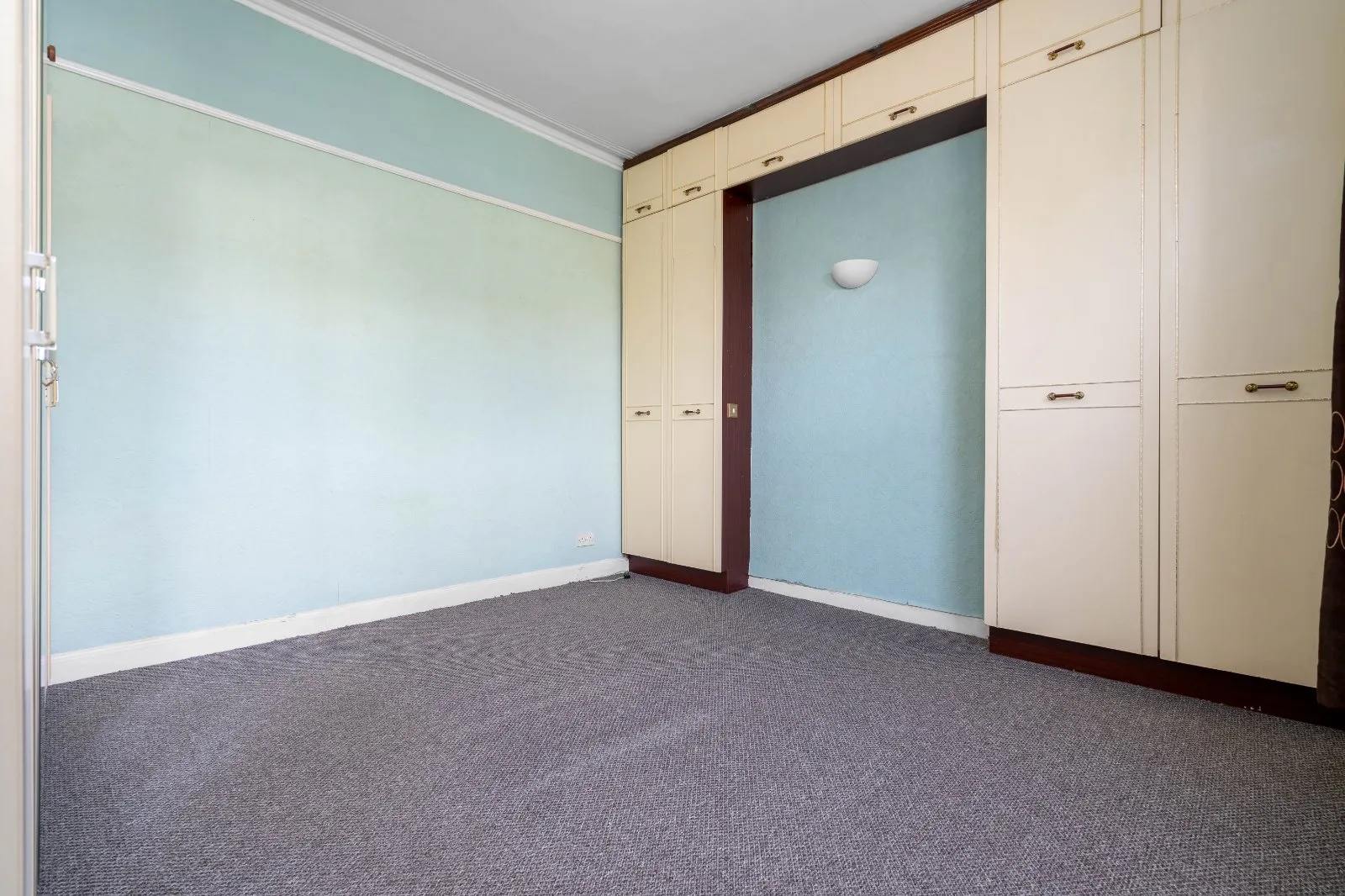 5 bed Semi-Detached
