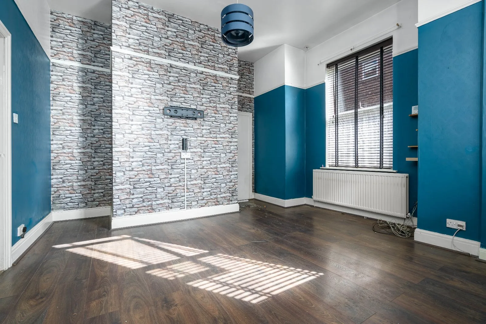 5 bed Semi-Detached
