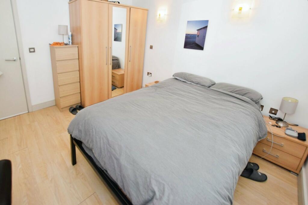 1 bed Apartment