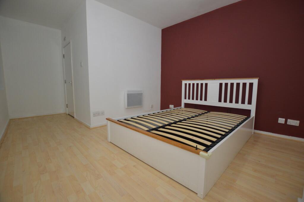 1 bed Apartment