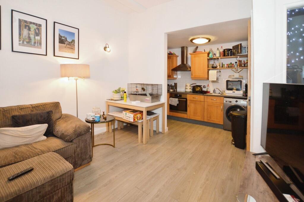 1 bed Apartment