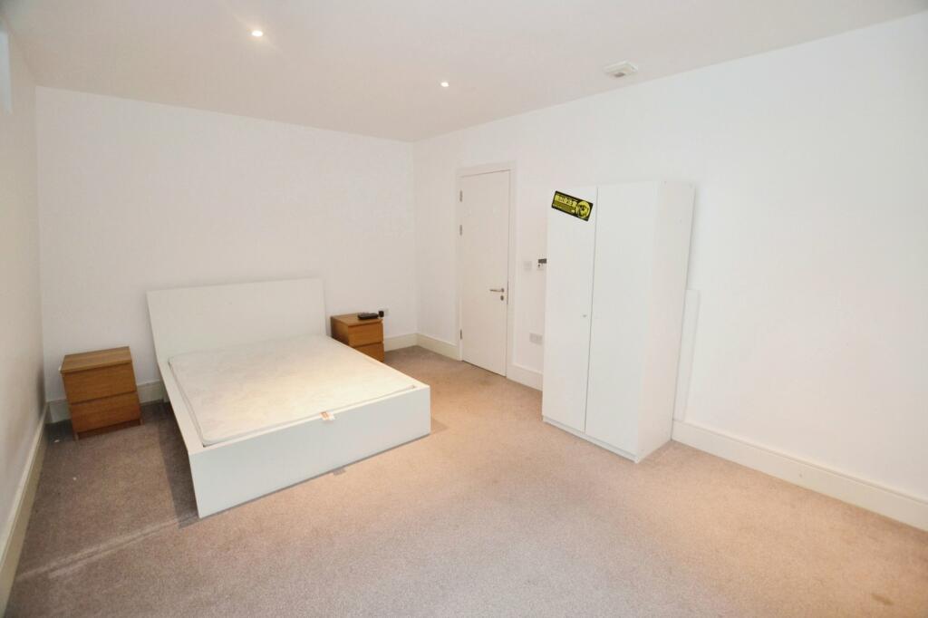 2 bed Apartment