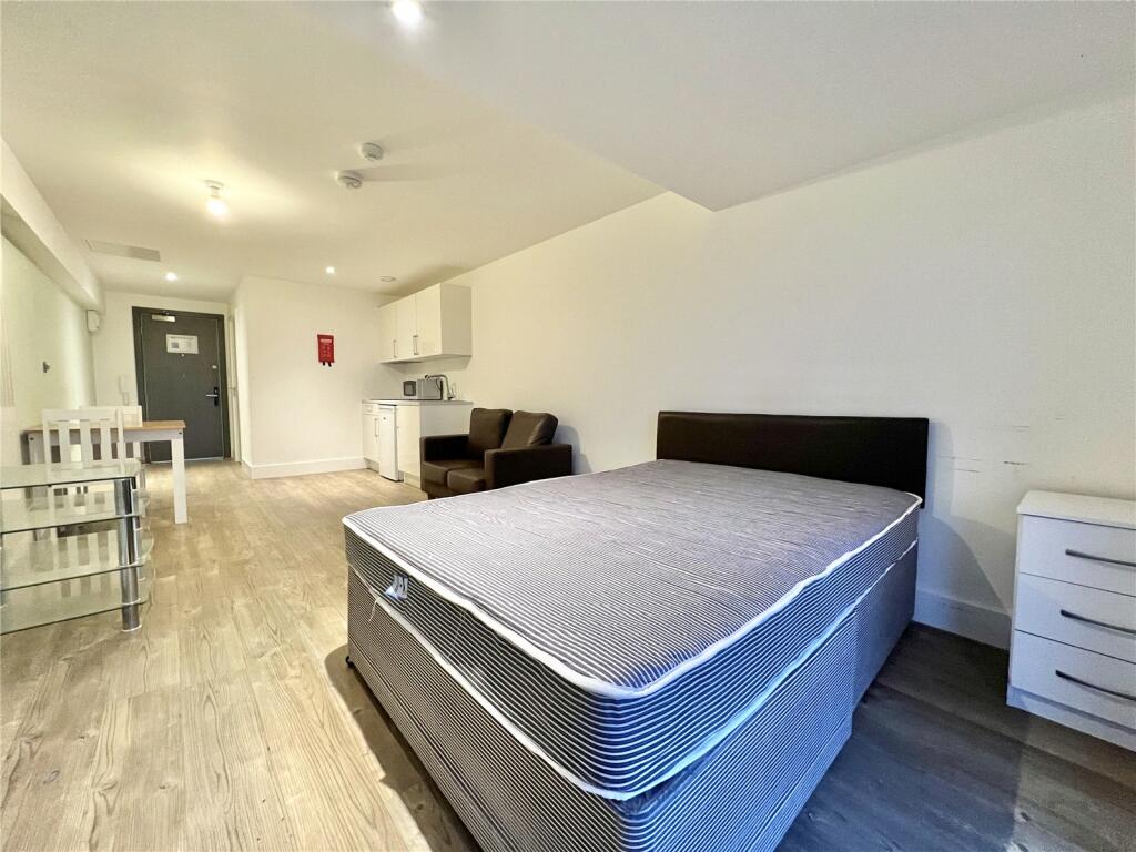 1 bed Studio