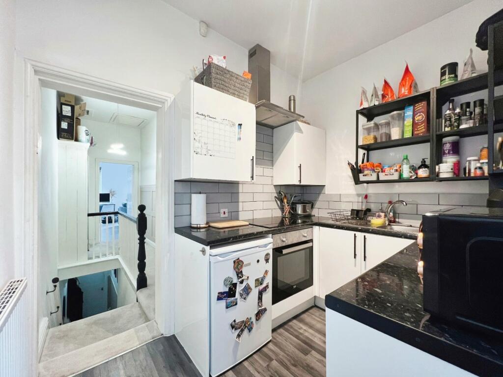 1 bed Mixed Use