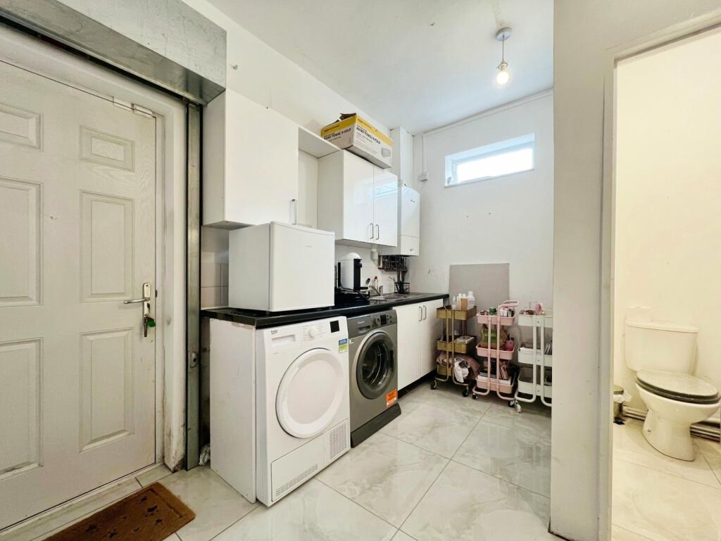 1 bed Mixed Use