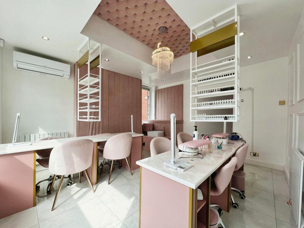 1 bed Mixed Use
