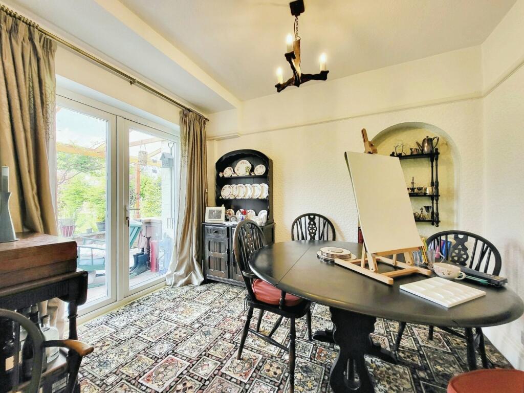4 bed Semi-Detached