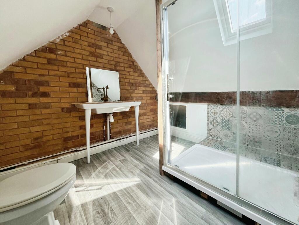 7 bed End of Terrace