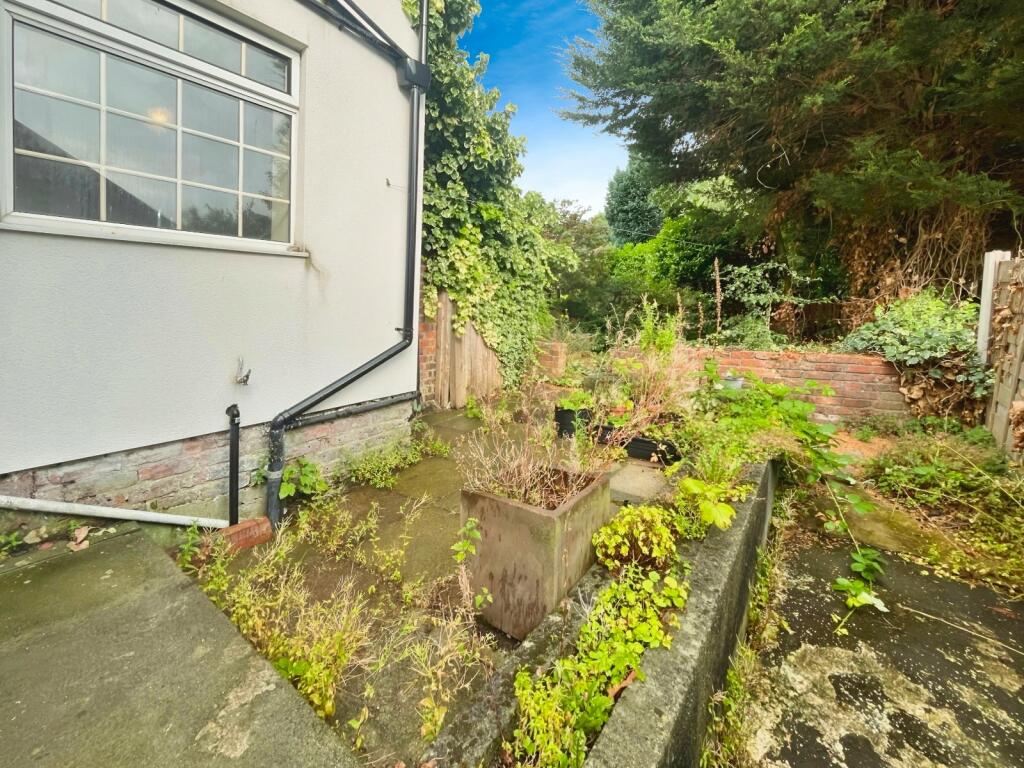 2 bed End of Terrace
