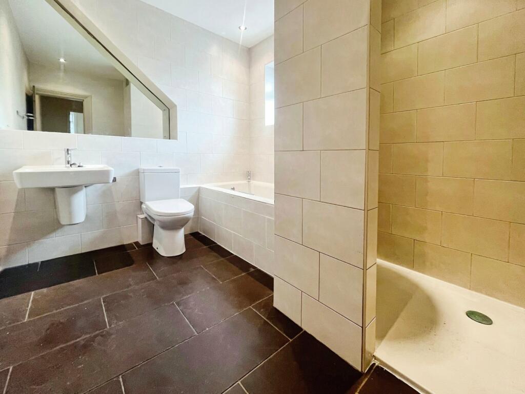 2 bed End of Terrace