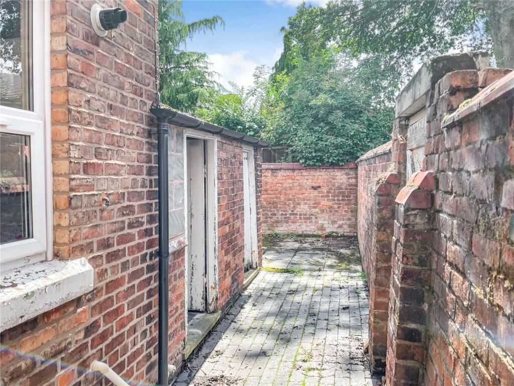 6 bed Terraced