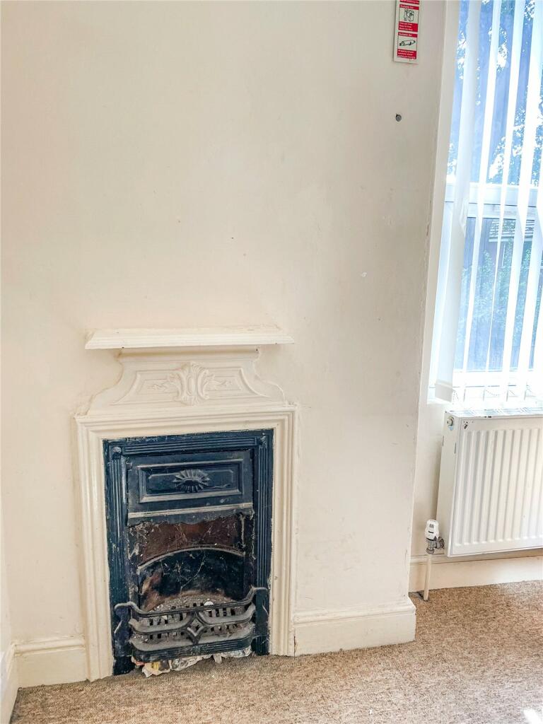 6 bed Terraced