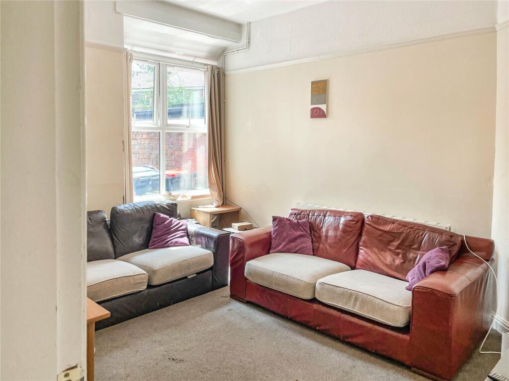 6 bed Terraced