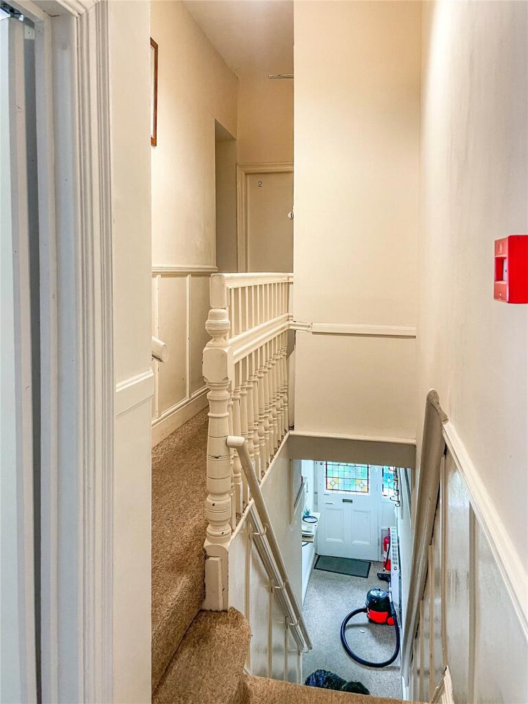 6 bed Terraced
