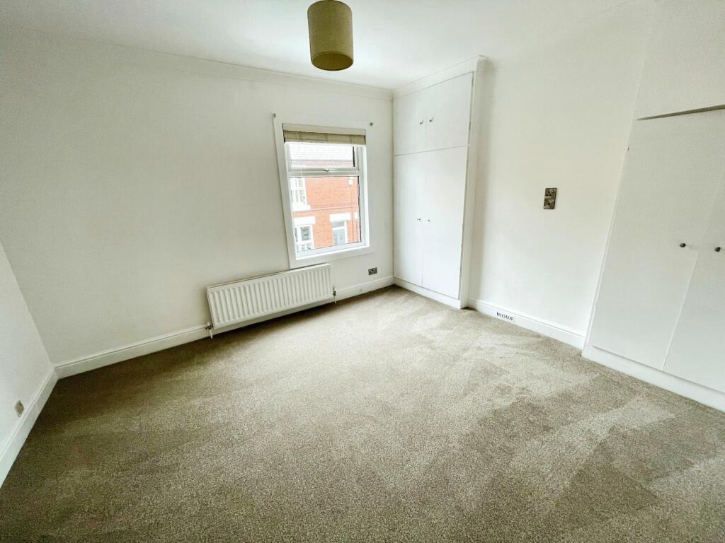 4 bed Terraced