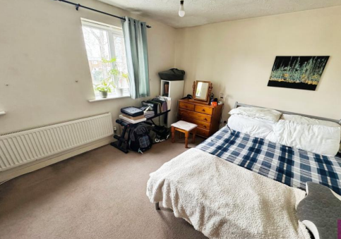 4 bed End of Terrace