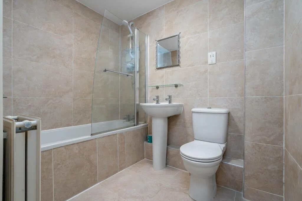 2 bed Flat Share