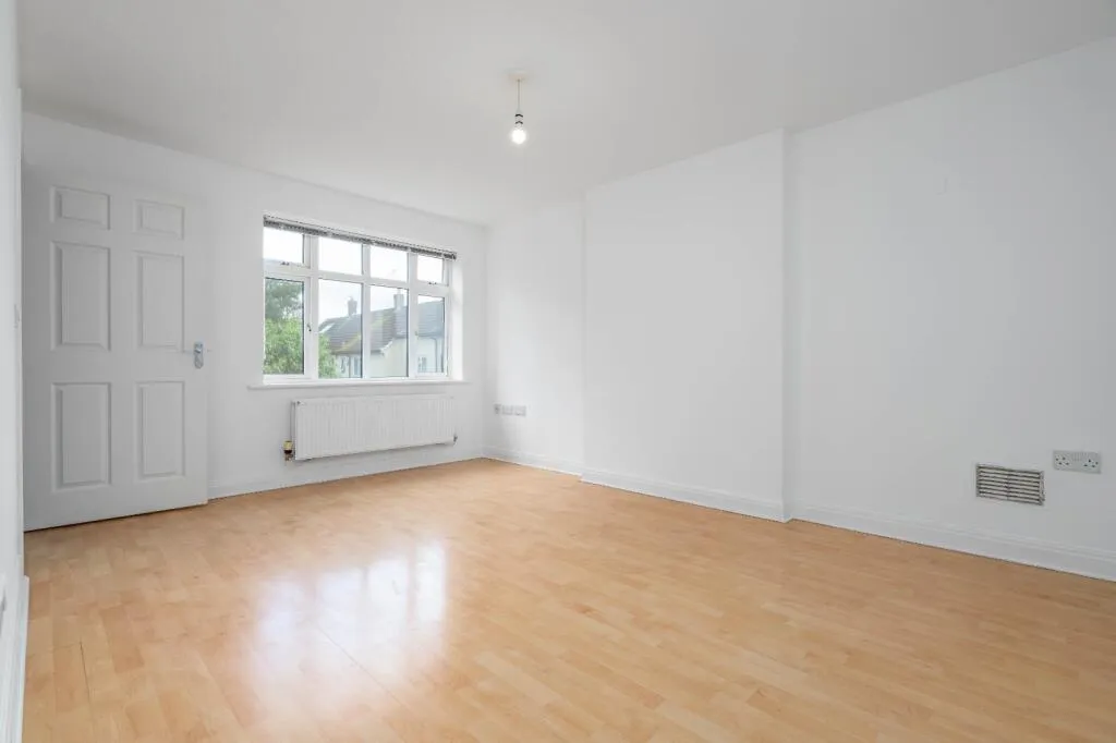 2 bed Flat Share