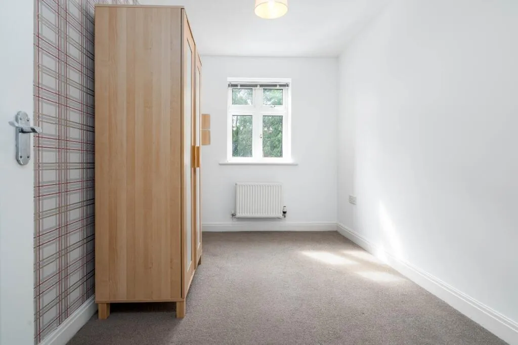 2 bed Flat Share