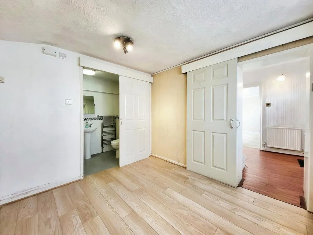 4 bed Detached
