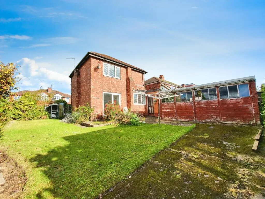4 bed Detached