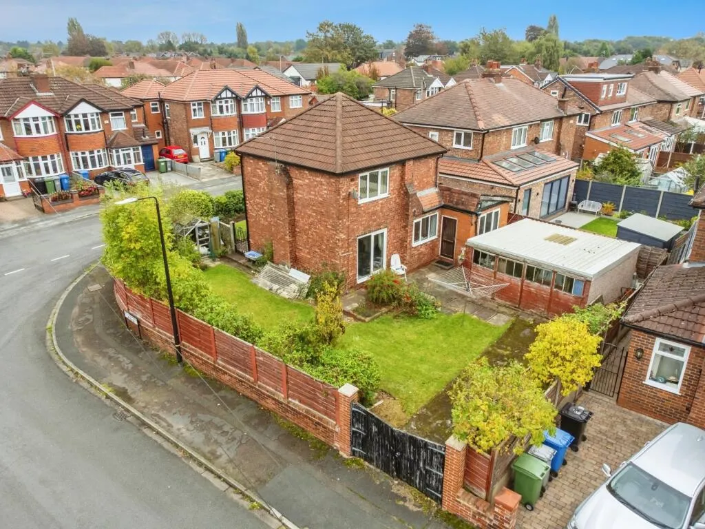 4 bed Detached