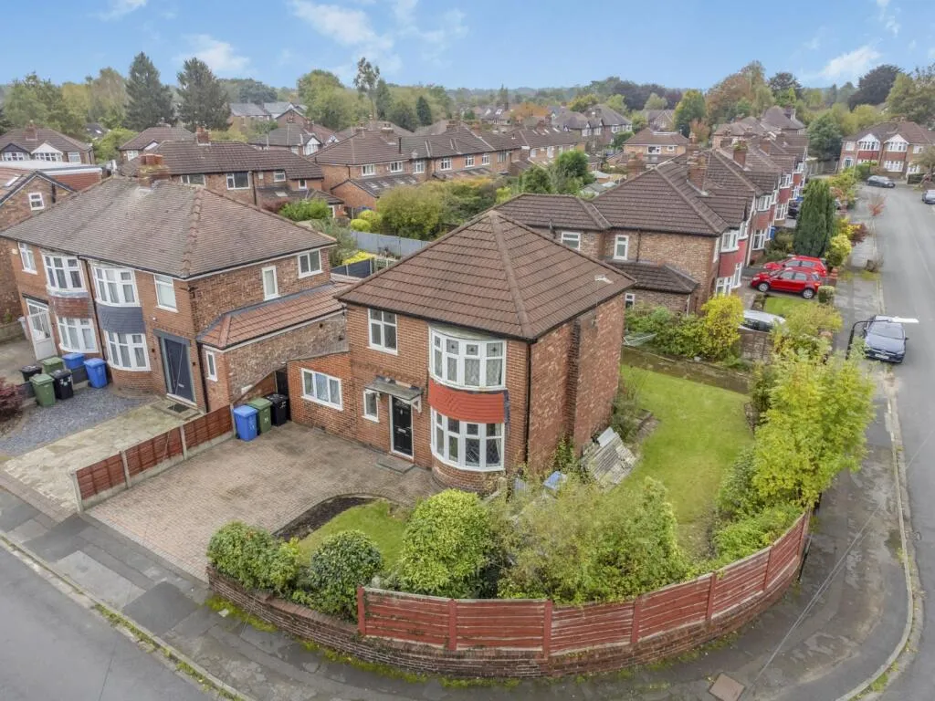 4 bed Detached