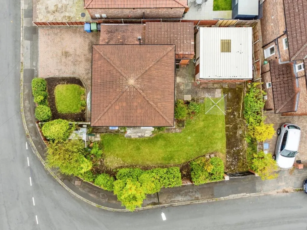 4 bed Detached