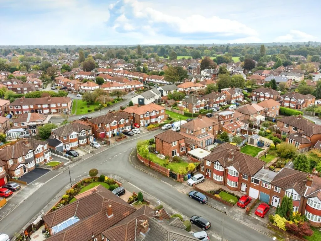 4 bed Detached
