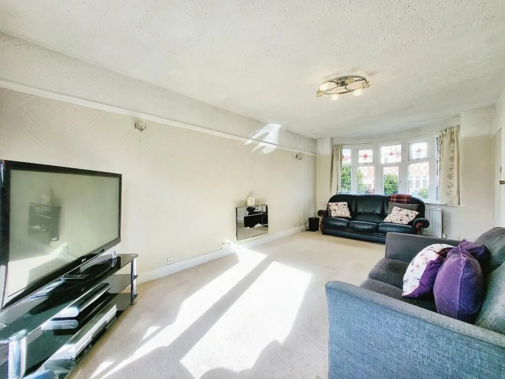 4 bed Detached