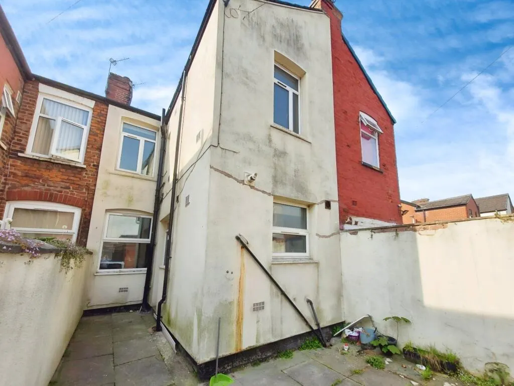 4 bed House of Multiple Occupation