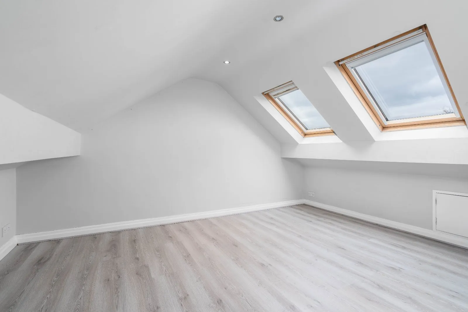 4 bed Semi-Detached