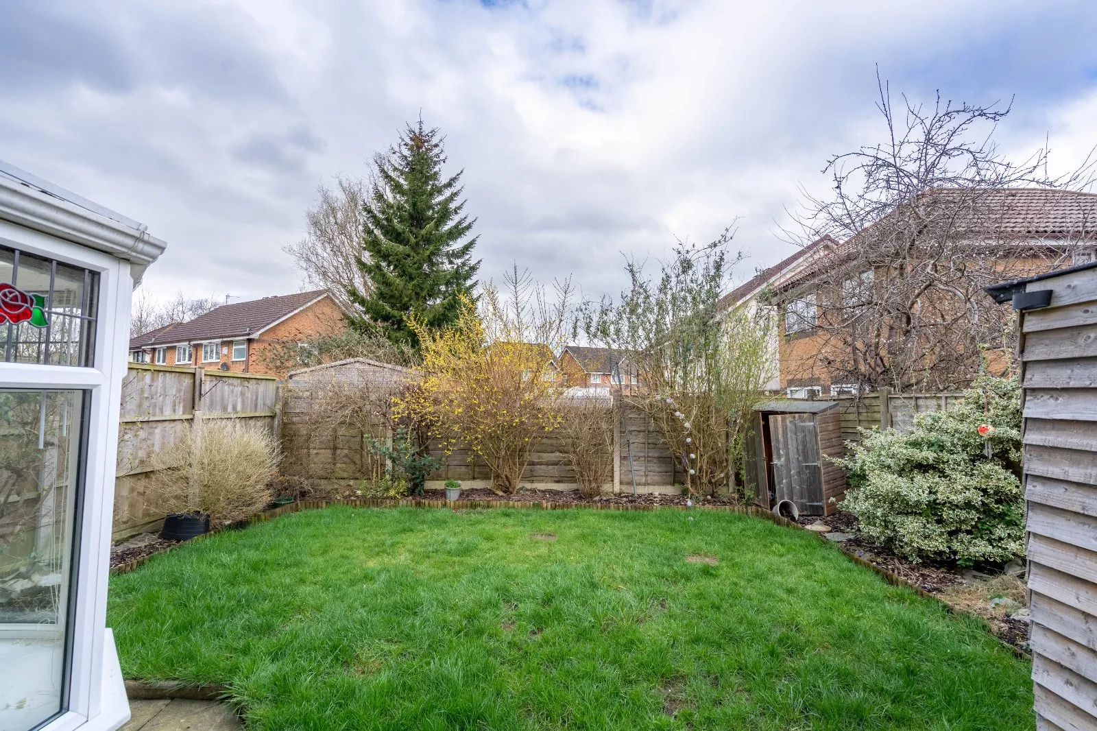 4 bed Semi-Detached
