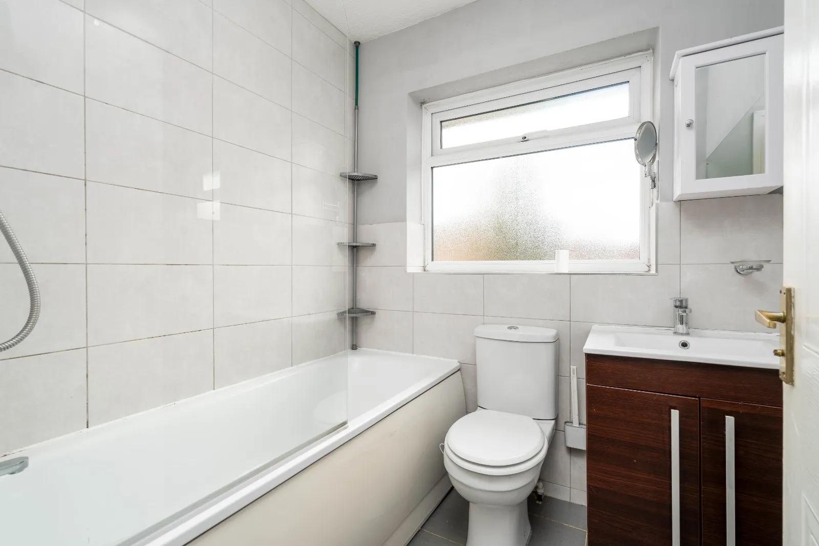 4 bed Semi-Detached