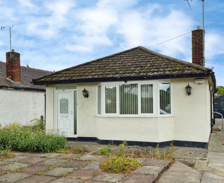 2 bed Detached Bungalow