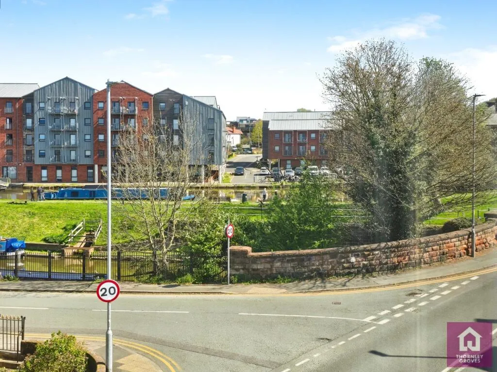 2 bed Apartment
