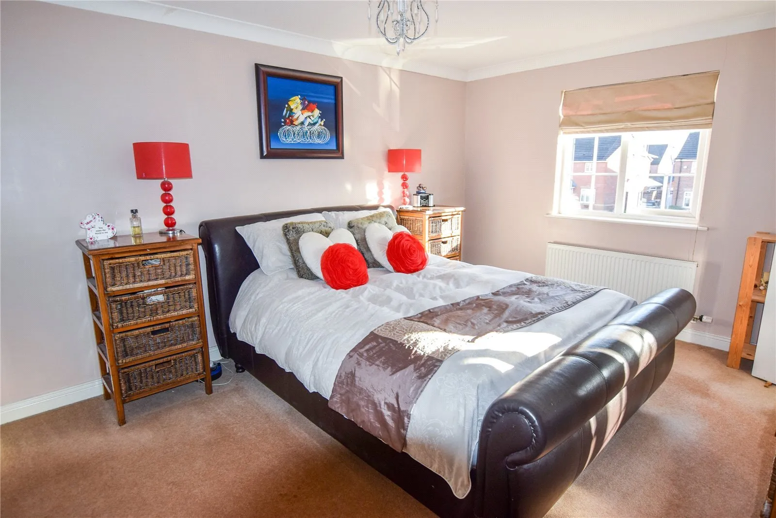 5 bed Detached