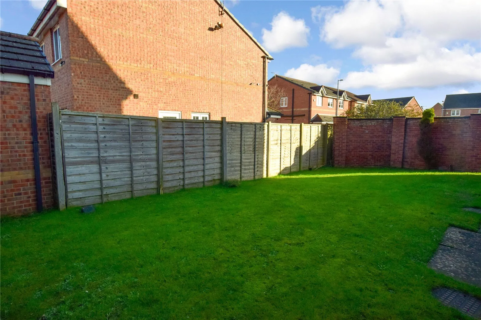 5 bed Detached